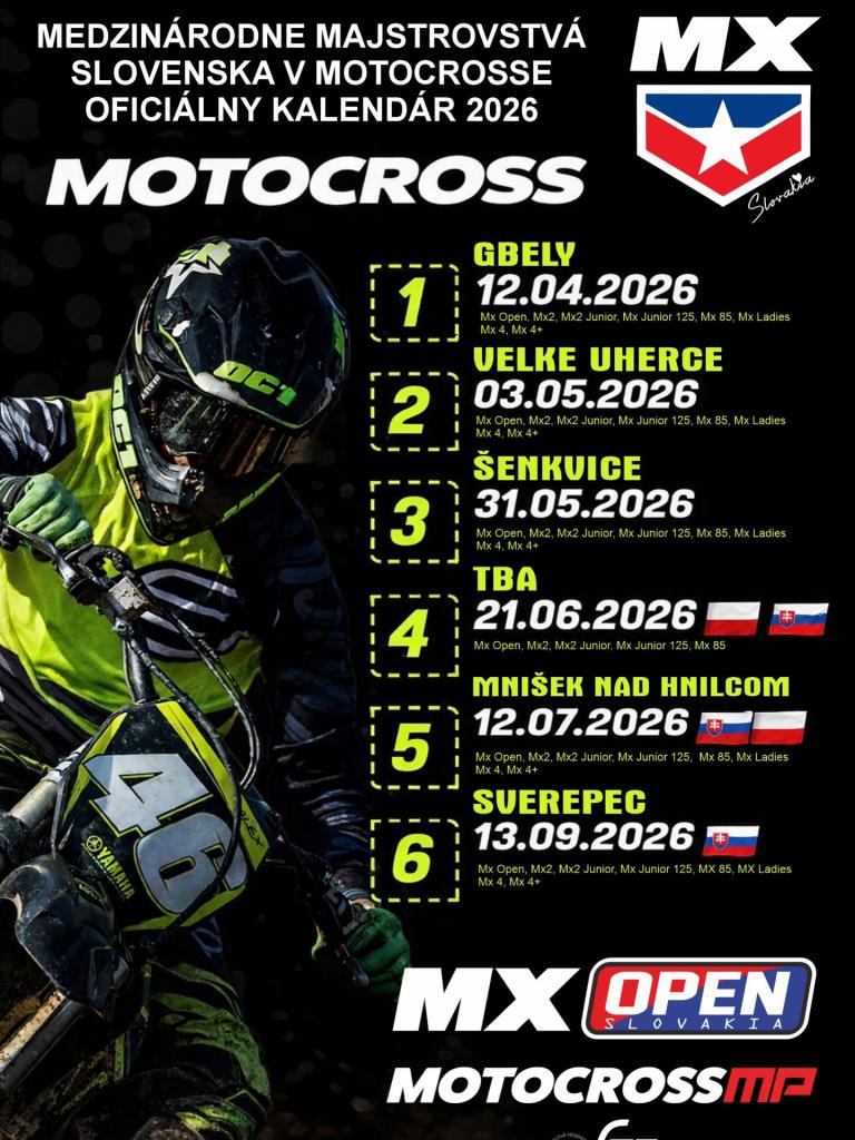 Motocrossový pretekár na trati MX Gbely počas pretekov, motocykel v pohybe na štrkovej ceste s prírodným pozadím.