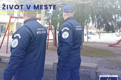 Informačný plagát Mestskej polície Gbely s textom o varovaní pred podvodnými telefonátmi, obsahuje logo mesta Gbely.