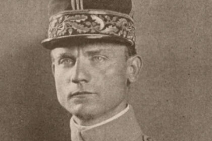 Historická fotografia Milana Rastislava Štefánika v uniforme s citátom a logom 770 SENICA.