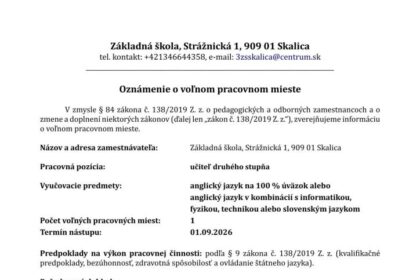 Plagát Základnej školy na Strážnickej v Skalici s informáciami o voľnom pracovnom mieste učiteľa anglického jazyka pre druhý stupeň.
