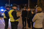 Policajti pri preventívnej kontrole s mladistvými v západnom Slovensku