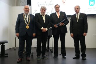 Slávnostné odovzdávanie cien v interiéri Holíčskeho zámku.