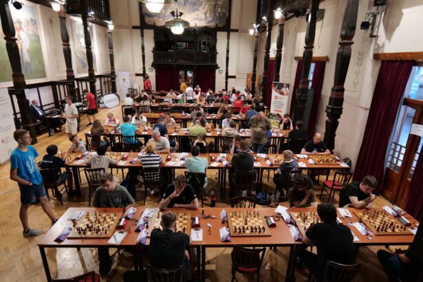 Záverečné kolo festivalu Chess Slovak Open 2026 v sále Domu kultúry v Skalici